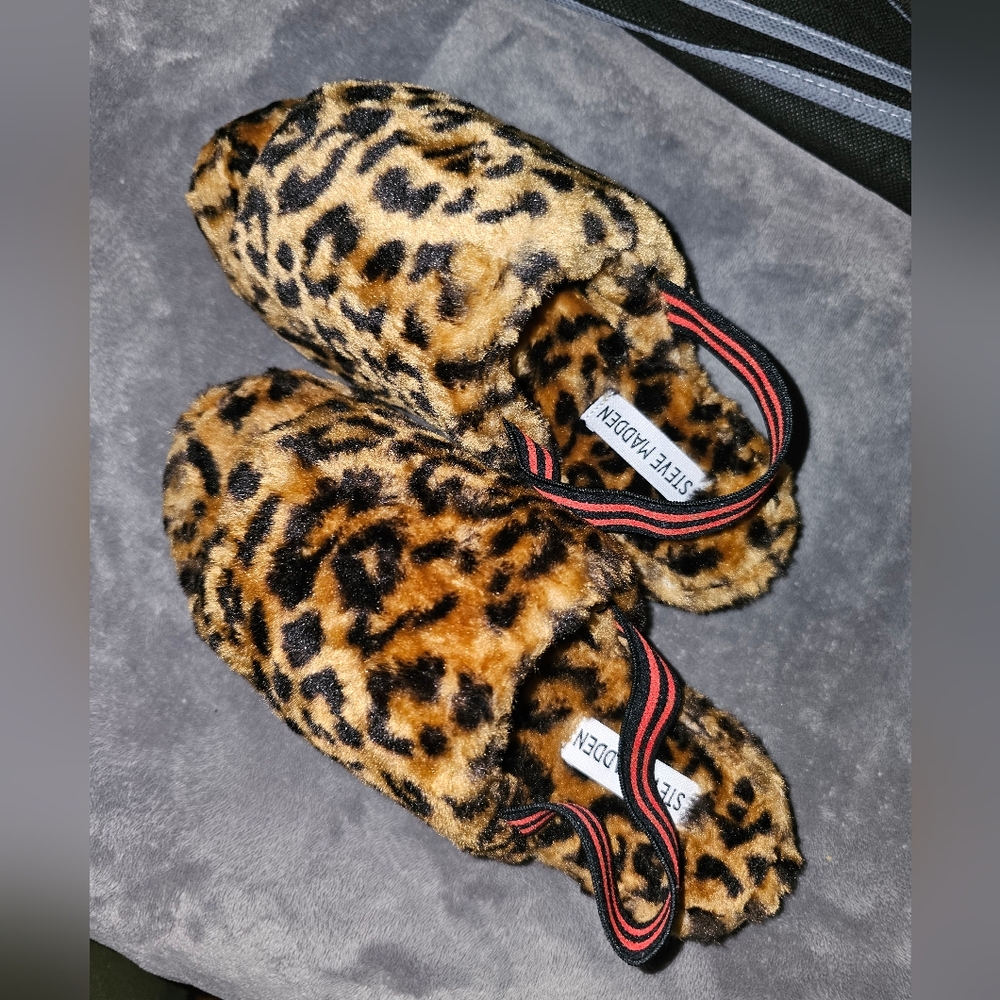 New Steve Madden Cheeta Platform Slippers with Back Heel Strap